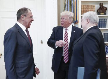 Trump Gave Russians Secrets News Orgs Are Being Asked To Withhold