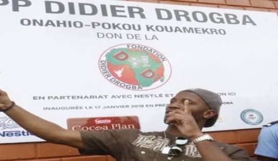 Drogba construit une école dans un village ivoirien