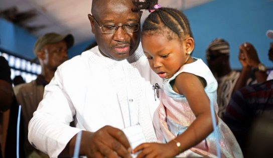 Le candidat de l’opposition remporte la présidentielle au Sierra Leone