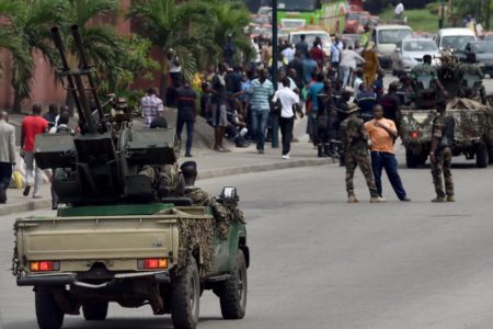 Côte d’Ivoire: deux militaires arrêtés et une mutinerie avortée