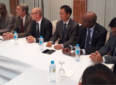 Secteur minier guinéen : l’État et le consortium SMB-Winning signent trois conventions pour un investissement total de trois milliards de dollars