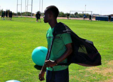 Il a joué au Real Madrid, gagné un Mondial et maintenant… il range les ballons en 3ème division