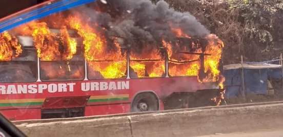 Un Bus de la société Albarka prend feu