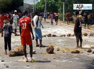 Fria : des forces de l’ordre attaquées par des jeunes au niveau du bloc administratif