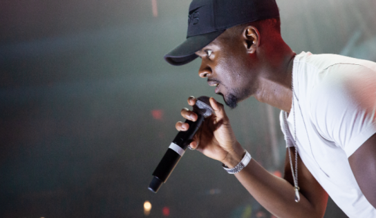Black M en concert à Tours pour les “48h pour la Guinée”
