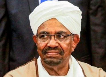 Omar el-Béchir : le Soudan accepte que l’ex-président soit livré à la CPI
