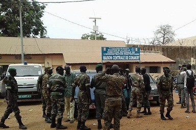 Grève des gardes pénitentiaires : risque d’affrontement à la maison centrale de Conakry ce mardi