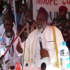 L’imam Elhadj Saliou Camara brise le silence :”N’ouvrez pas les mosquées…”