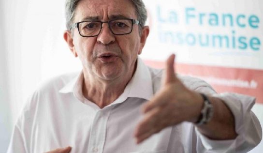 Jean Luc Mélenchon : “Si Alpha Condé aime son pays, c’est le moment…”