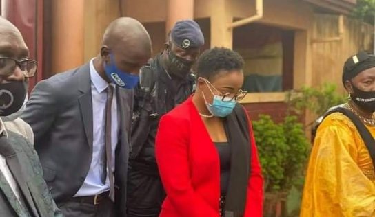 Accusée de détournement de 200 milliards, Zenab Dramé réagit :”prenez mon poste, mais ne touchez pas à mon honneur”