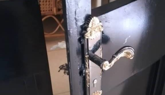 Cambriolage au siège de l’AVIPA : certaines portes ‘’défoncées’’ réparées alors que l’enquête est en cours (Constat) 
