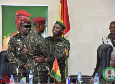 L’Etat – major général des armées:Le Général de brigade Sadiba KOULIBALY cède le fauteuil au Général Ibrahima Sory BANGOURA
