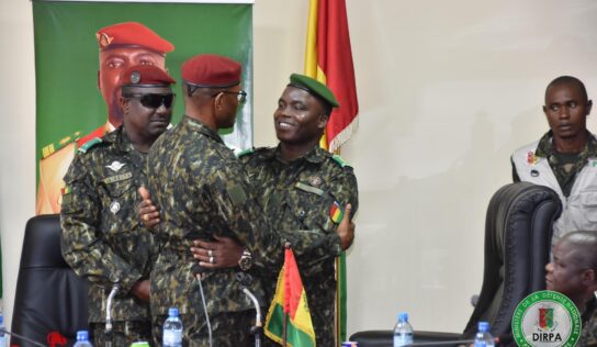 L’Etat – major général des armées:Le Général de brigade Sadiba KOULIBALY cède le fauteuil au Général Ibrahima Sory BANGOURA