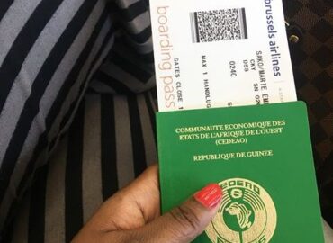 Un ressortissant chinois s’est retrouvé bloqué à l’aéroport de Sri Lanka avec un passeport guinéen 