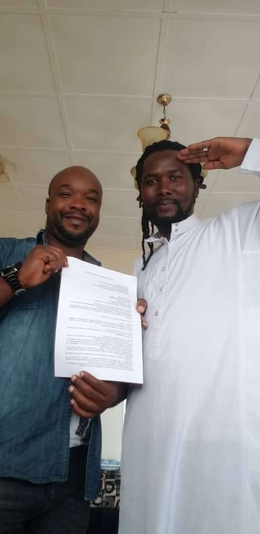 Industrie musicale : l’artiste kaporo mangueh signe un contrat avec Top Event guinée 