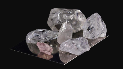 Trois Guinéens arrêtés en Angola avec 710 diamants (médias)