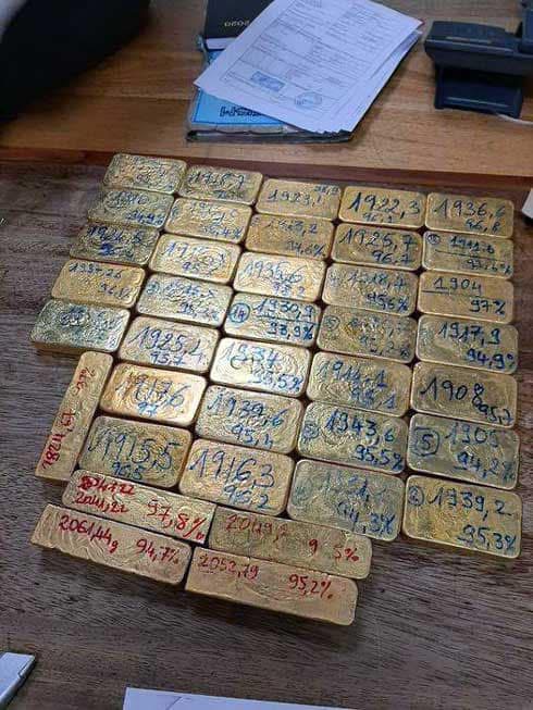 Braquage spectaculaire à Conakry : quatre gendarmes et un militaire impliqués dans le vol de 41 kg d’or et 18 milliards de francs guinéens